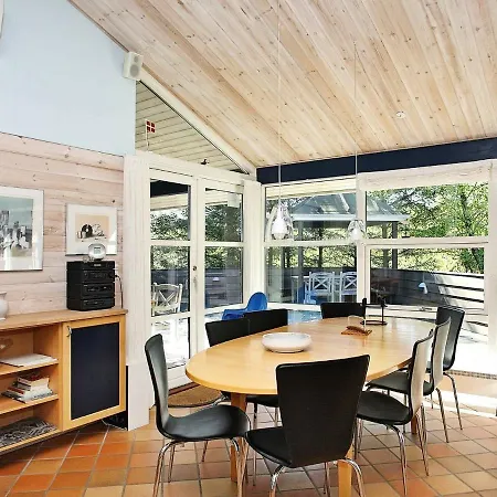 Four-bedroom Holiday In 9 Vakantiehuis *